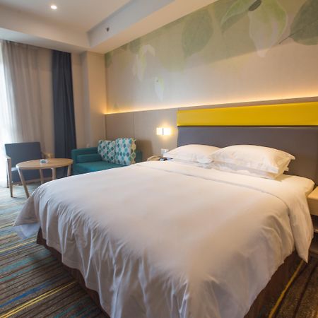 Holiday Inn Express Emei Mountain By Ihg Emeishan Exterior foto