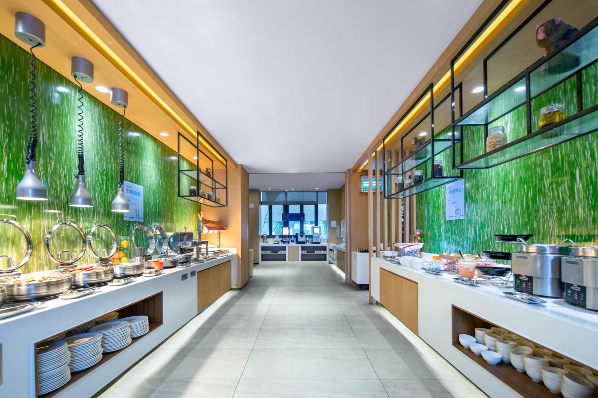 Holiday Inn Express Emei Mountain By Ihg Emeishan Exterior foto