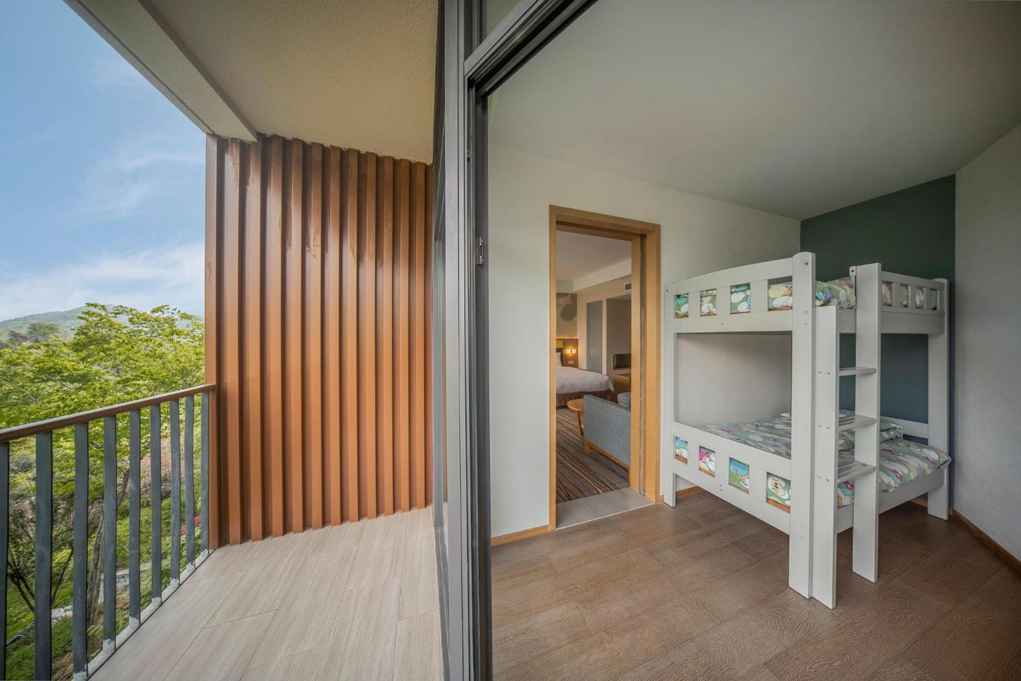 Holiday Inn Express Emei Mountain By Ihg Emeishan Exterior foto